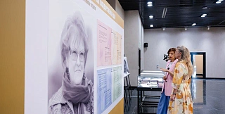 «Язык — это способ мышления»: Елена Шмелева почтила память Людмилы Вербицкой в СПбГУ и рассказала о сохранении её наследия в Сириусе